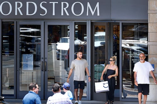 Thieves Swarm Luxury Malls, Driving Retail Crime to $100 Billion